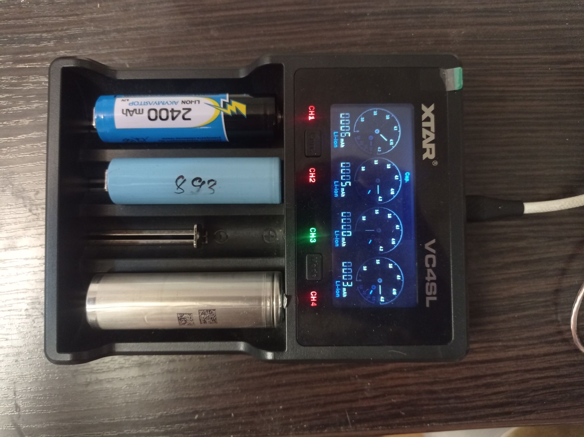 Професійна зарядка XTAR VC4SL 18650 21700 26650 Li-ion Ni-MH