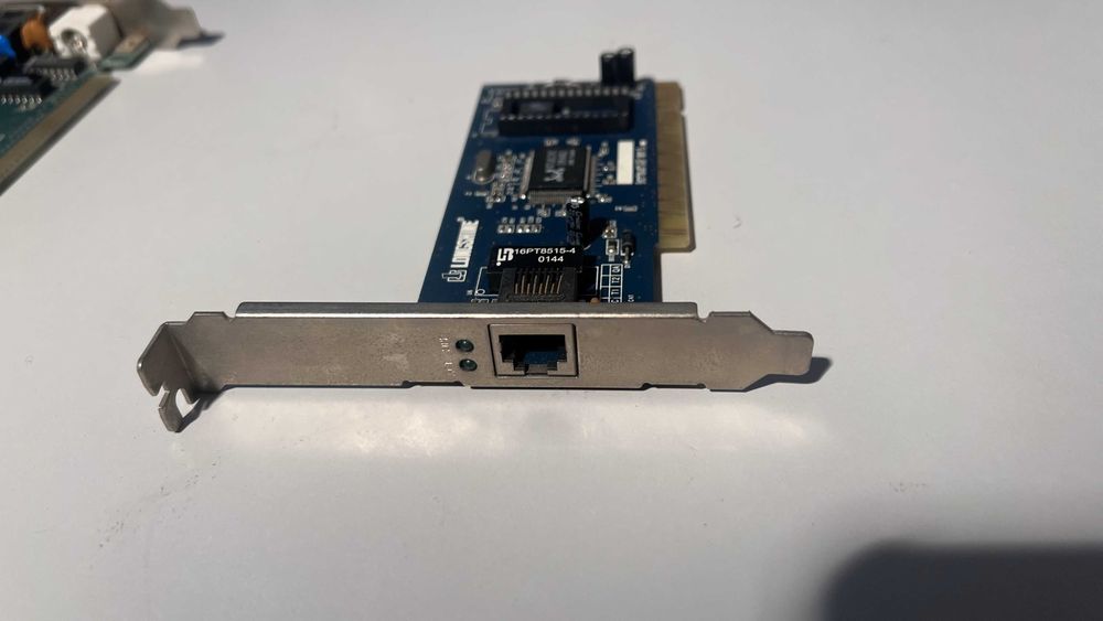 Placa rede PCI Ethernet Longshine LCS-8038 10/100Mbps, chip RTL8139C