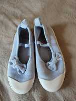 Buty wsuwane rozmiar 32