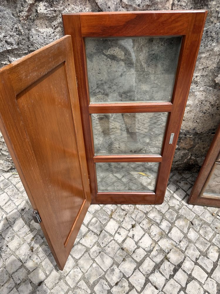 Janelas e Portas em Madeira de Mussivi/Mussibu