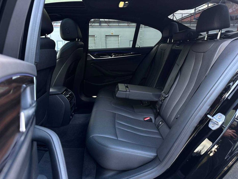 BMW 530E G30 (Розстрочка / Лізинг)