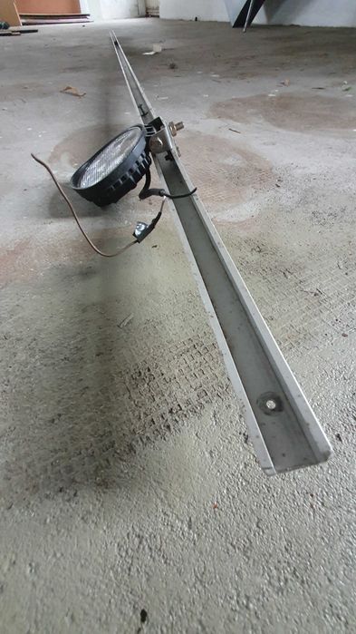 Calha alumínio com luz - campervan /autocaravana