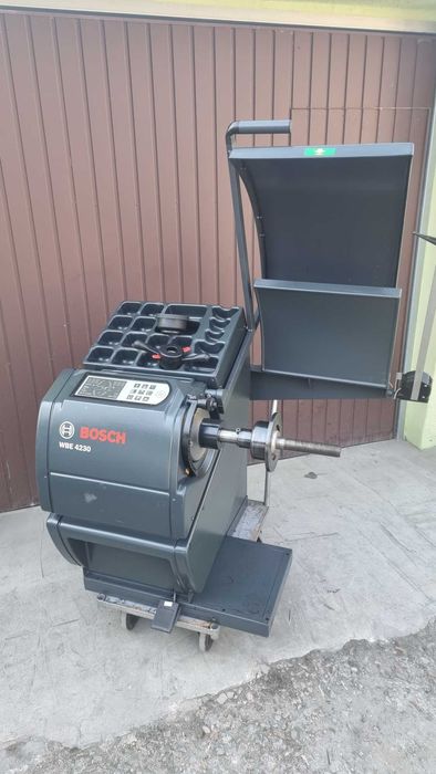 BOSCH WBE4230 automat wyważarka kół corghi beissbarth hofmann sicam