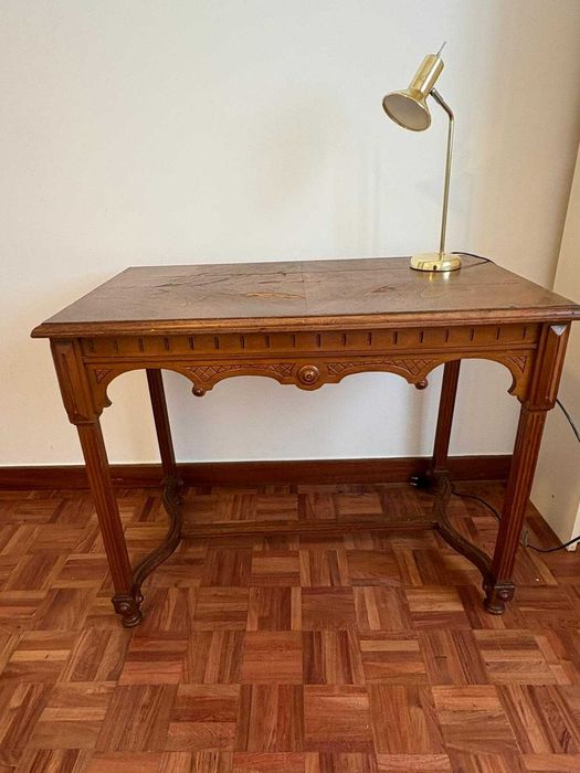 Secretaria em madeira