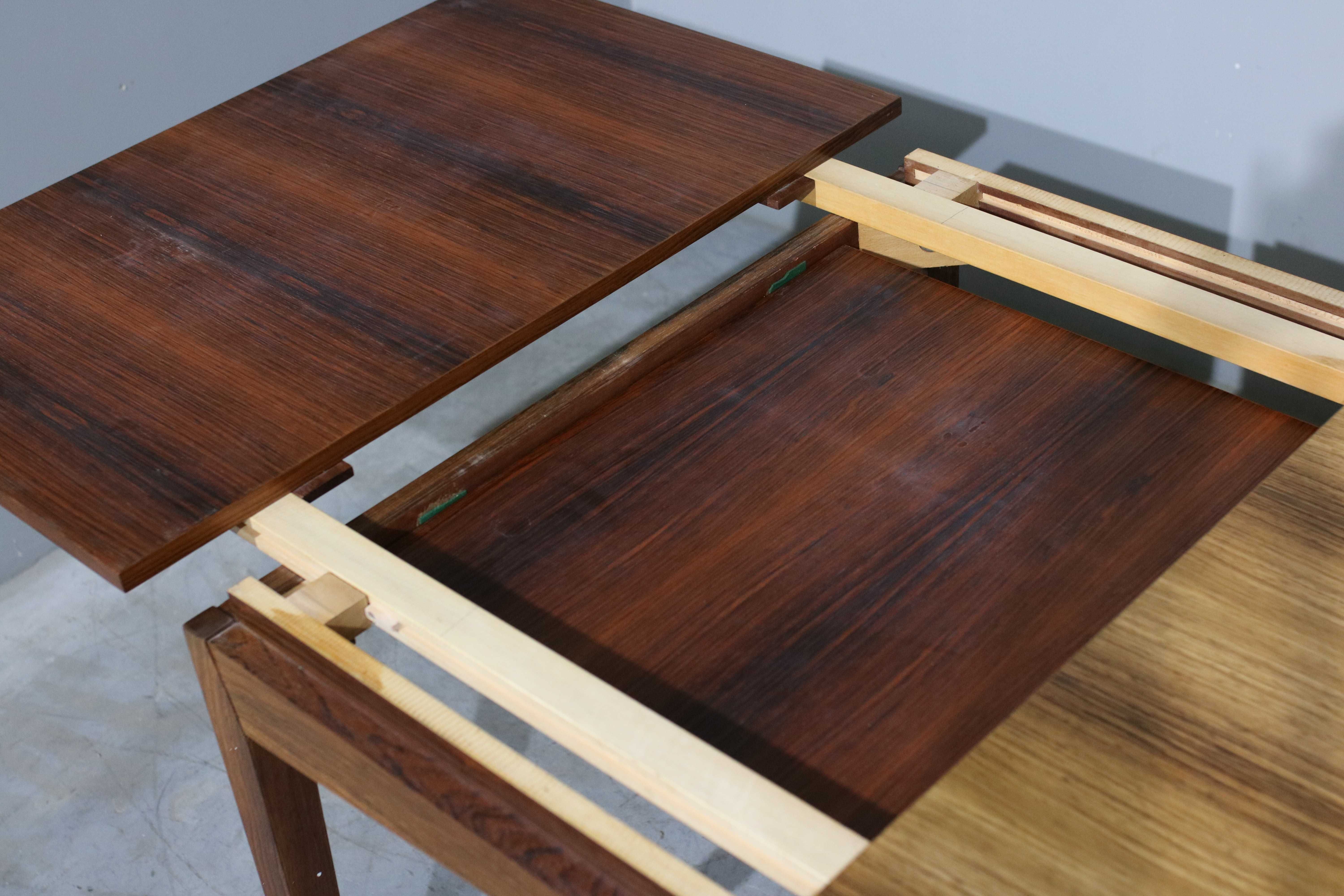 Mesa de jantar extensível H.W.Klein em pau santo | Móveis de Design