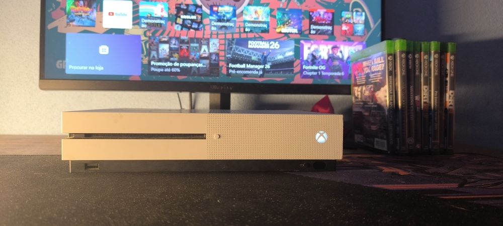 Xbox one s (8 jogos + 2TB)