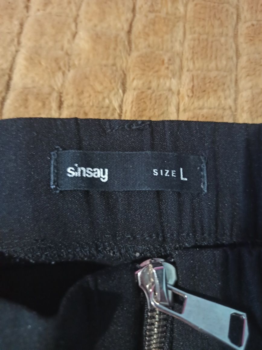 Spodnie damskie w rozmiarze L marki Sinsay