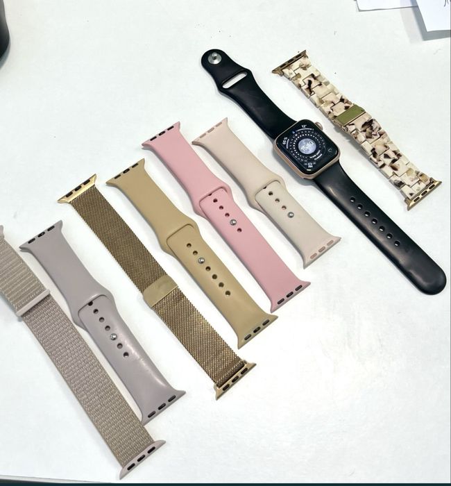 Apple Watch Series 5 40mm Rose Gold, хорошее состояние