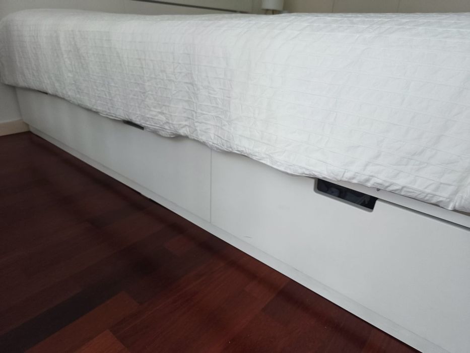 Cama Ikea Nordli + cabeceira de parede 160x200