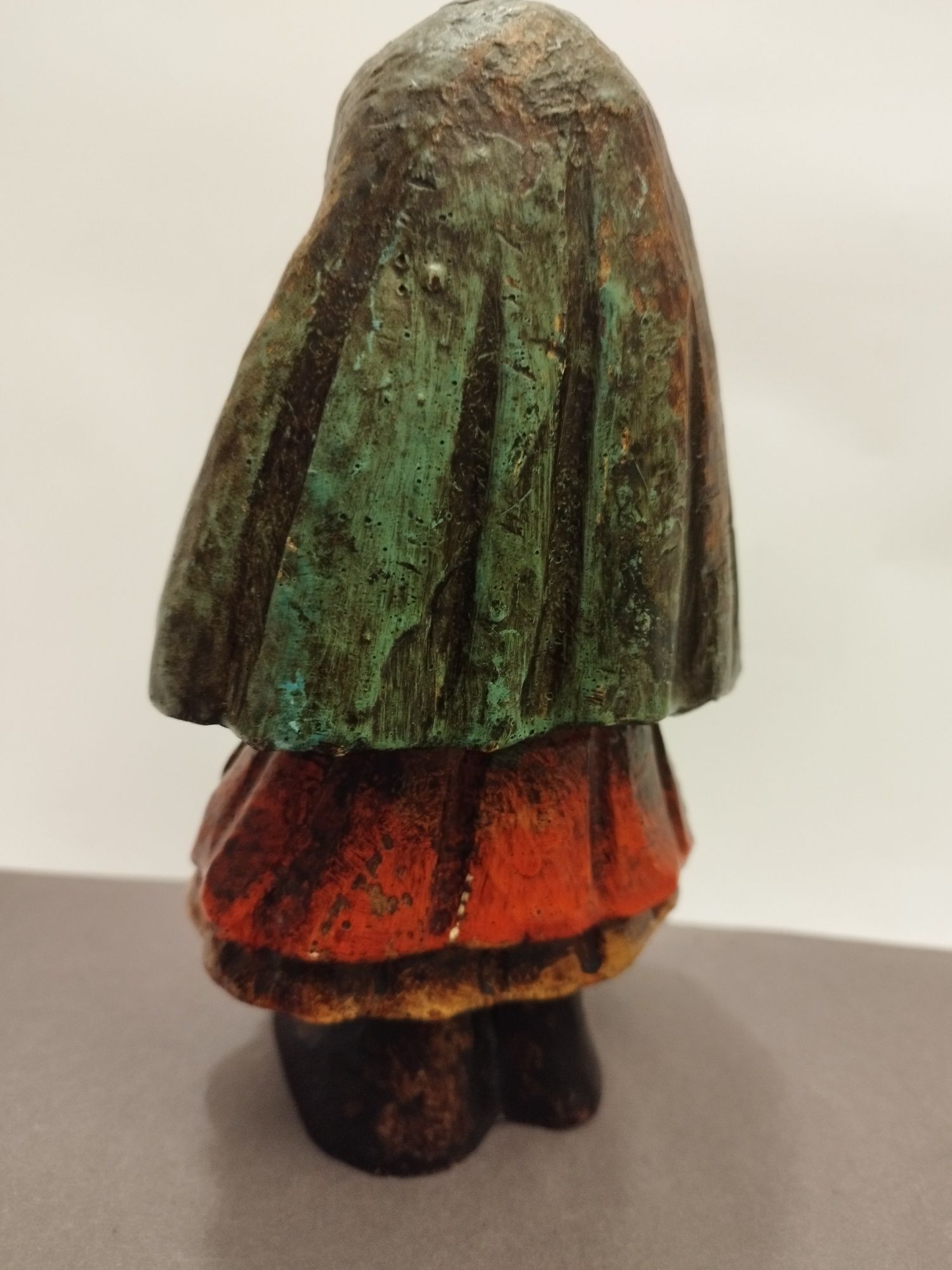 Drewniana figurka rzeźba vintage retro prl baba