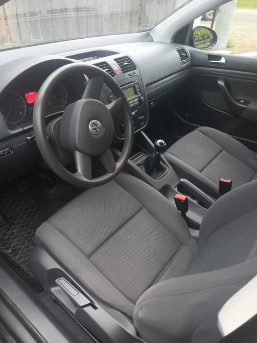 VOLKSWAGEN GOLF FSI 1.6/ samochód osobowy /Wetlina / tani używany /