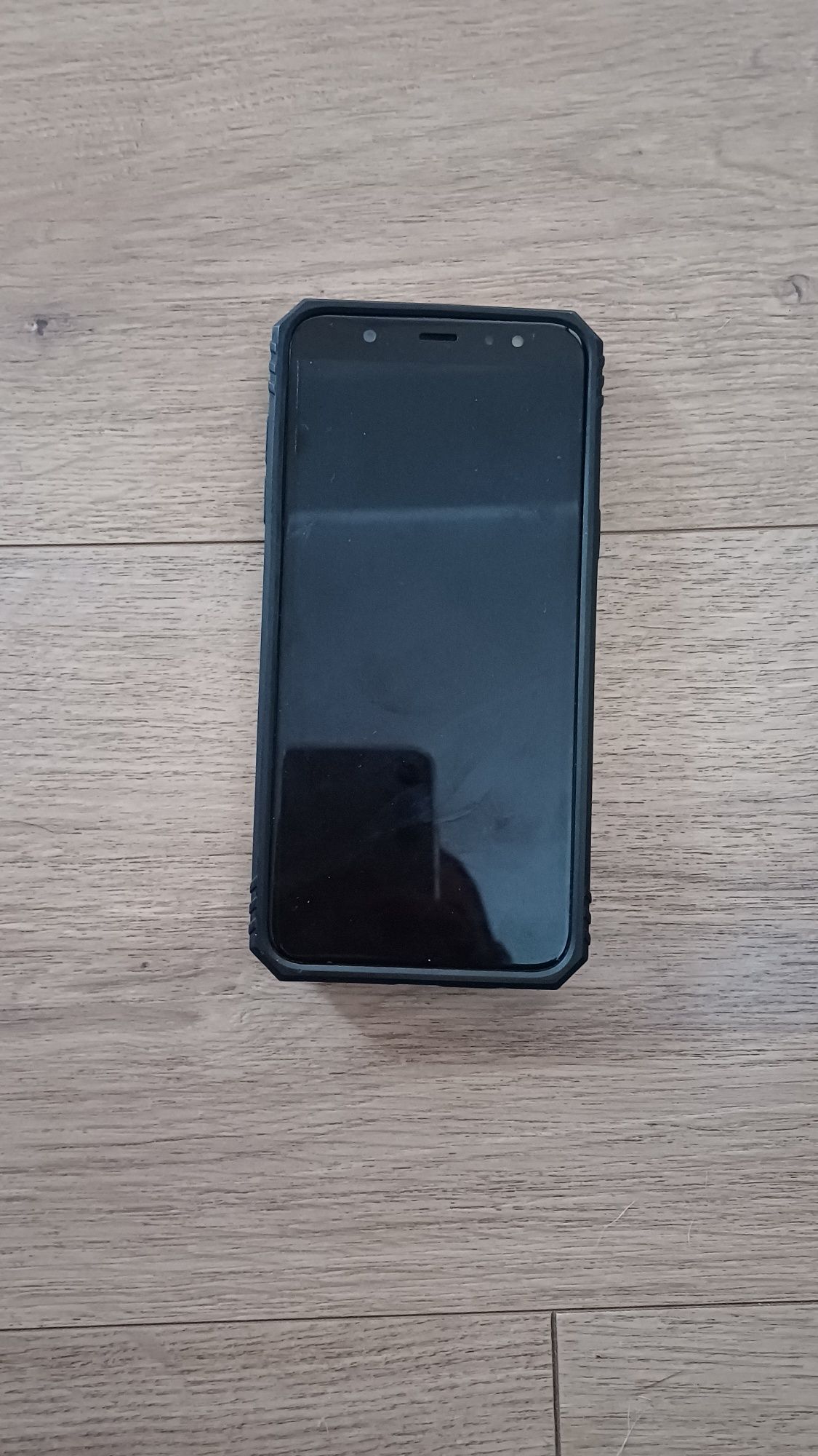 Продам телефон самсунг а 6 +
