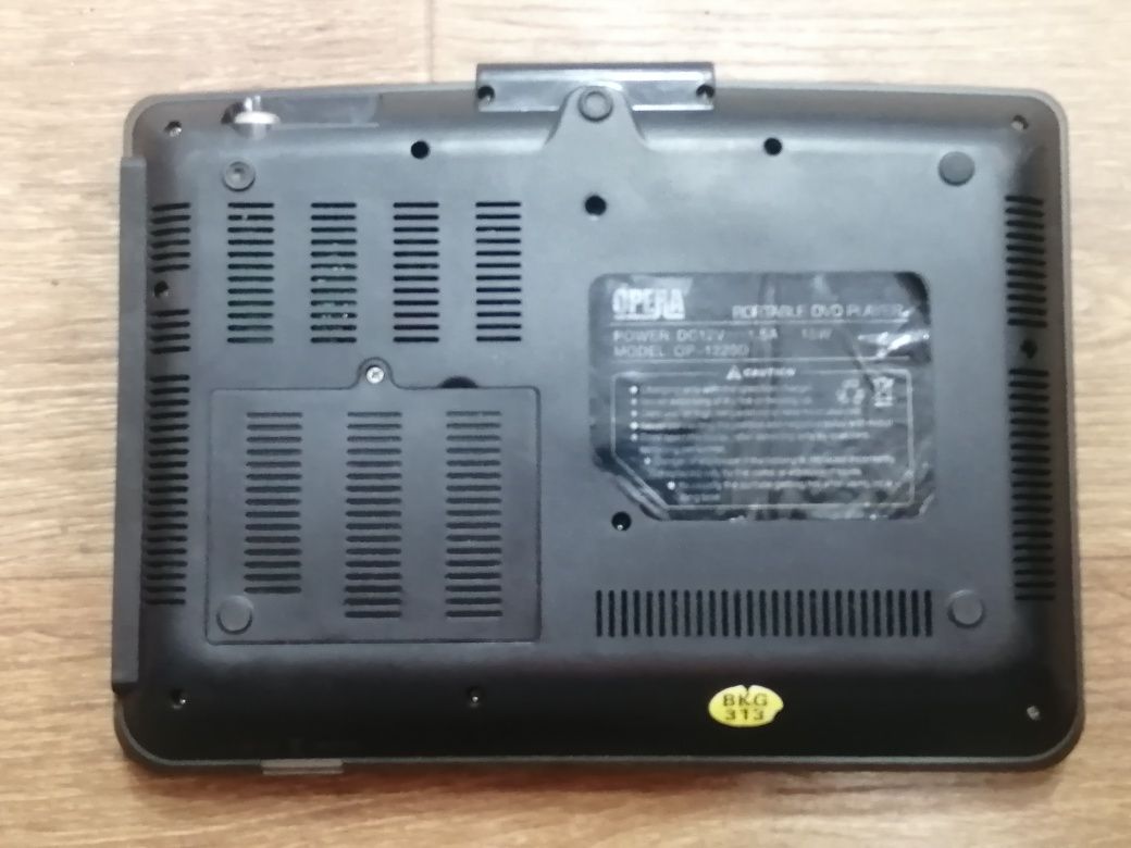 Dvd Проигрыватель Opera OP-1220D   (Reellex портативный DP-9207TVG