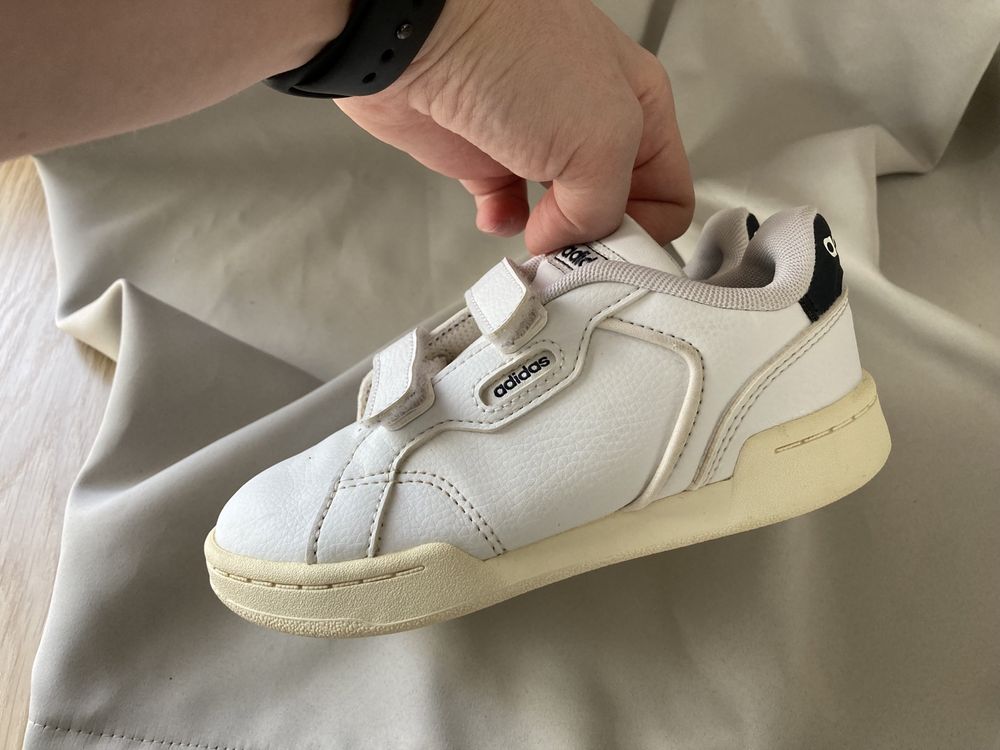 Adidasy białe 27