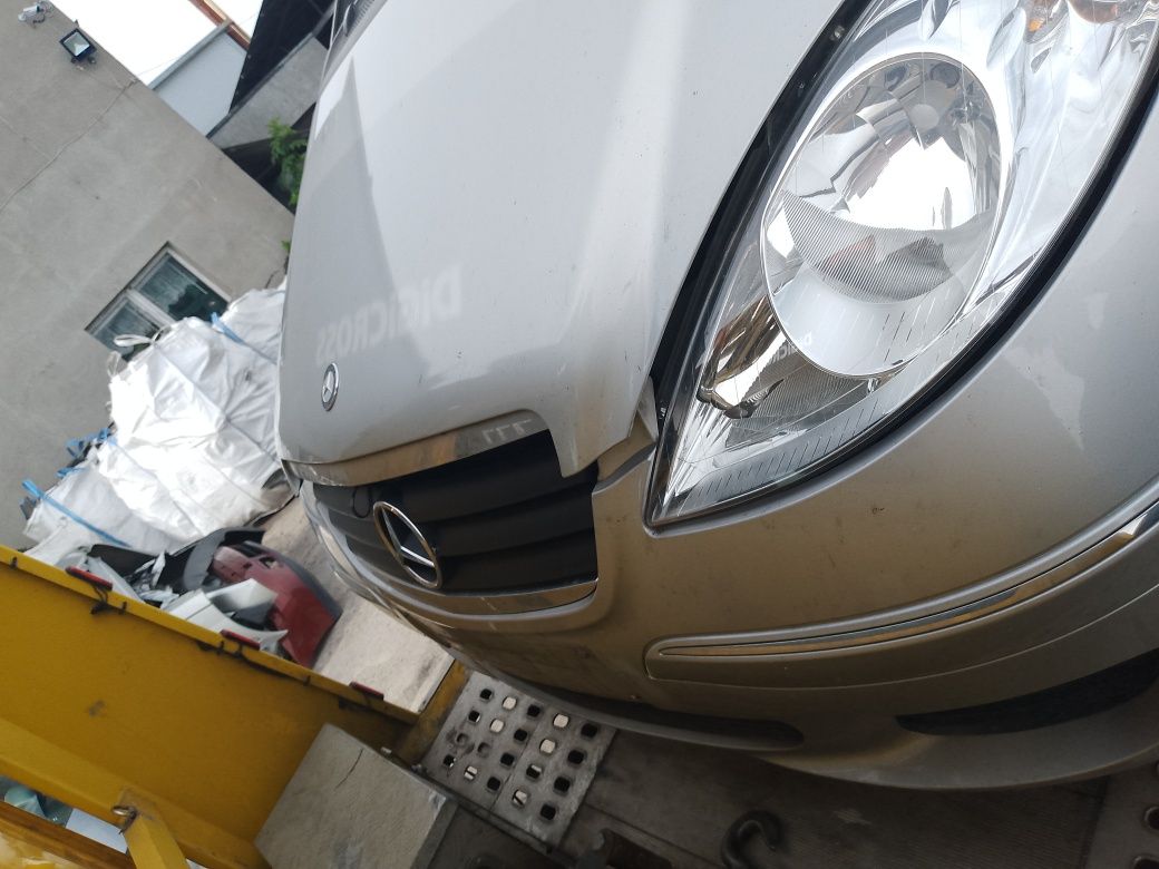 Mercedes A Klasa W169 na części drzwi klapa zderzak lampy wysyłka