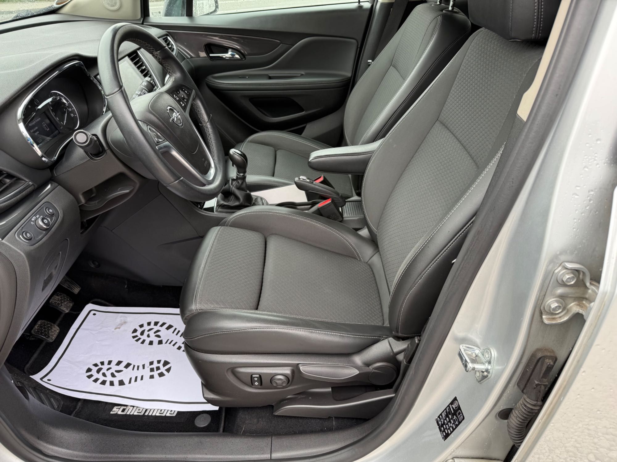 OPEL MOKKA 1 WŁASCICIEL Opony Wielosezonowe Czarny Dach Kamera Skora