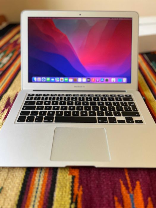 MacBook Air 13", Early 2015, 4 GB, Intel i5, 251 GB, macOS Monterey
