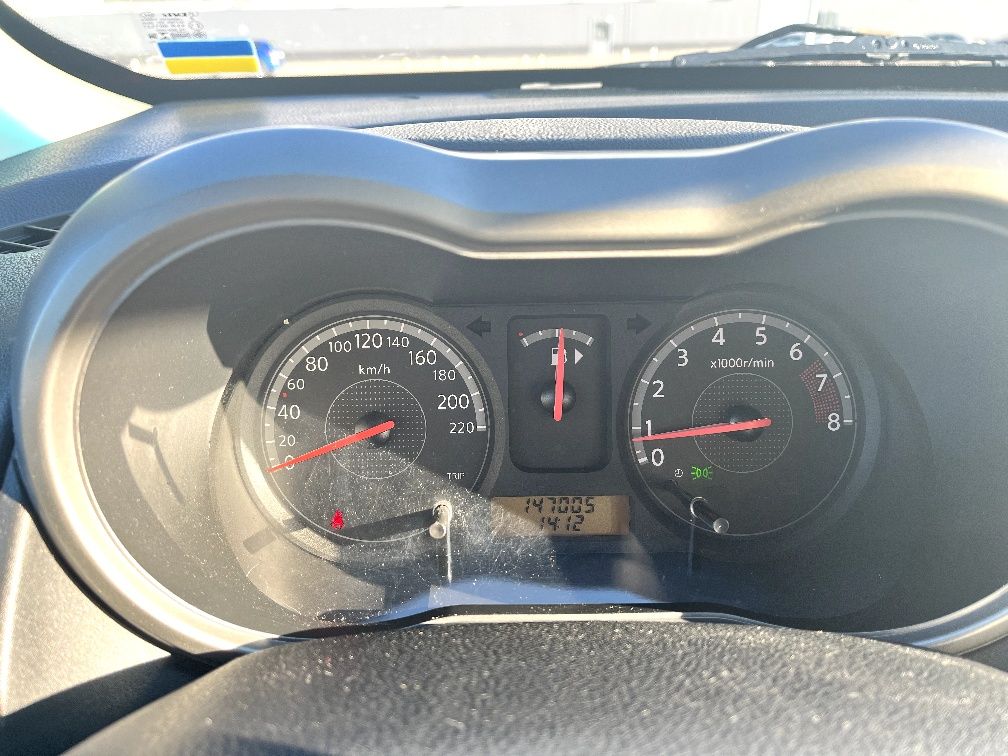 Nissan Note 1.6 автомат