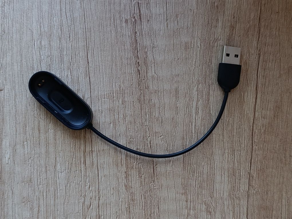 Фітнес браслет Mi Smart Band 4 + зарядка та 3 браслети