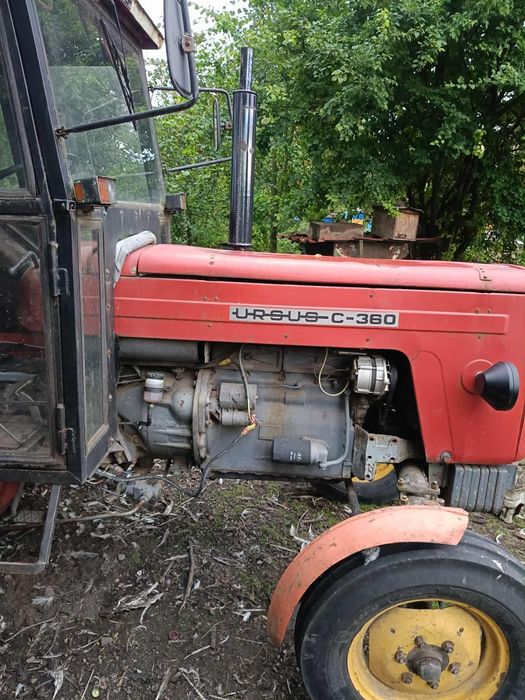 Ursus C-360 z Papierami