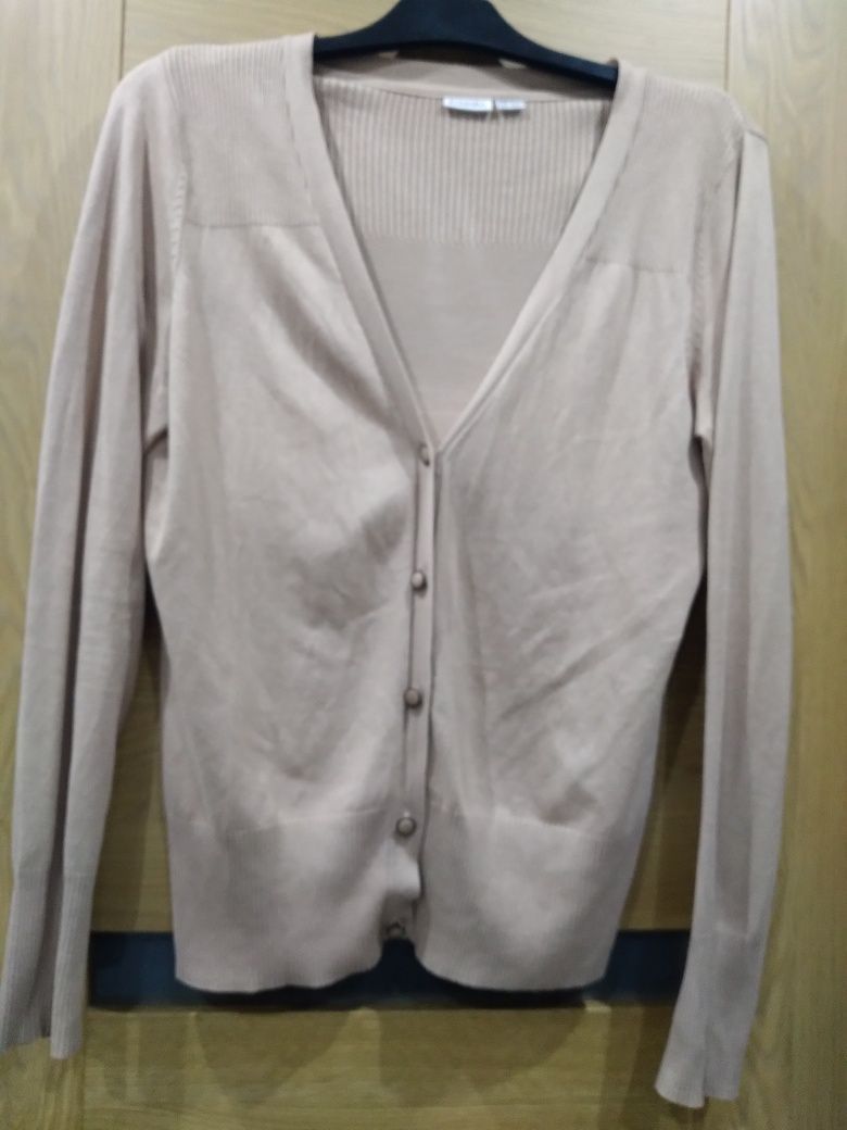 Modny zapinany sweterek rozmiar L/2XL