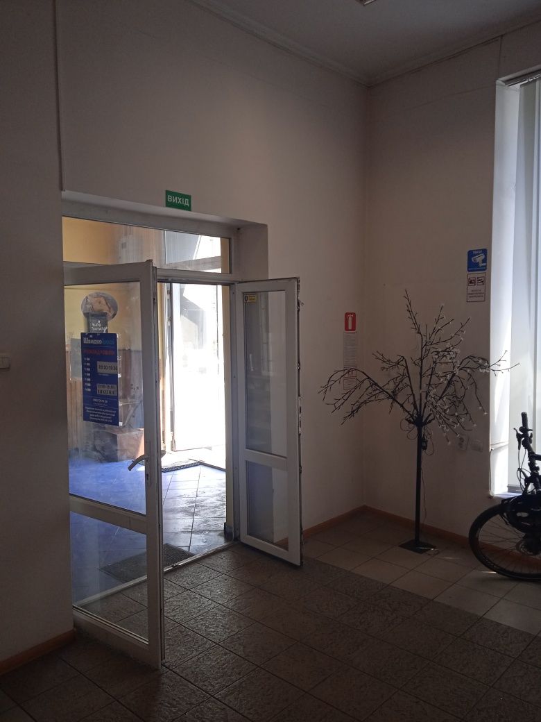 Оренда приміщення магазину 26.3 кв.м центр Львова, вул. Франка