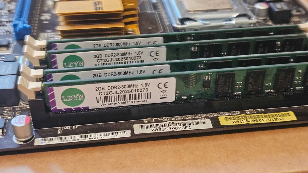 Bundle: Board ASUS P5QL-E + CPU Intel Core2Quad Q6600 + RAM 8GB DDR2