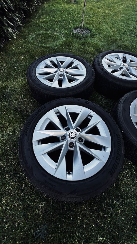 Koła felgi aluminiowe 17 skoda octavia  superb Bridgestone 205/55/17