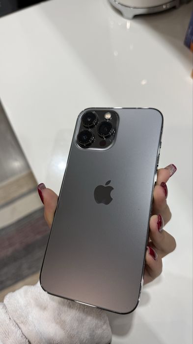 iPhone 13 Pro Max cinza escuro