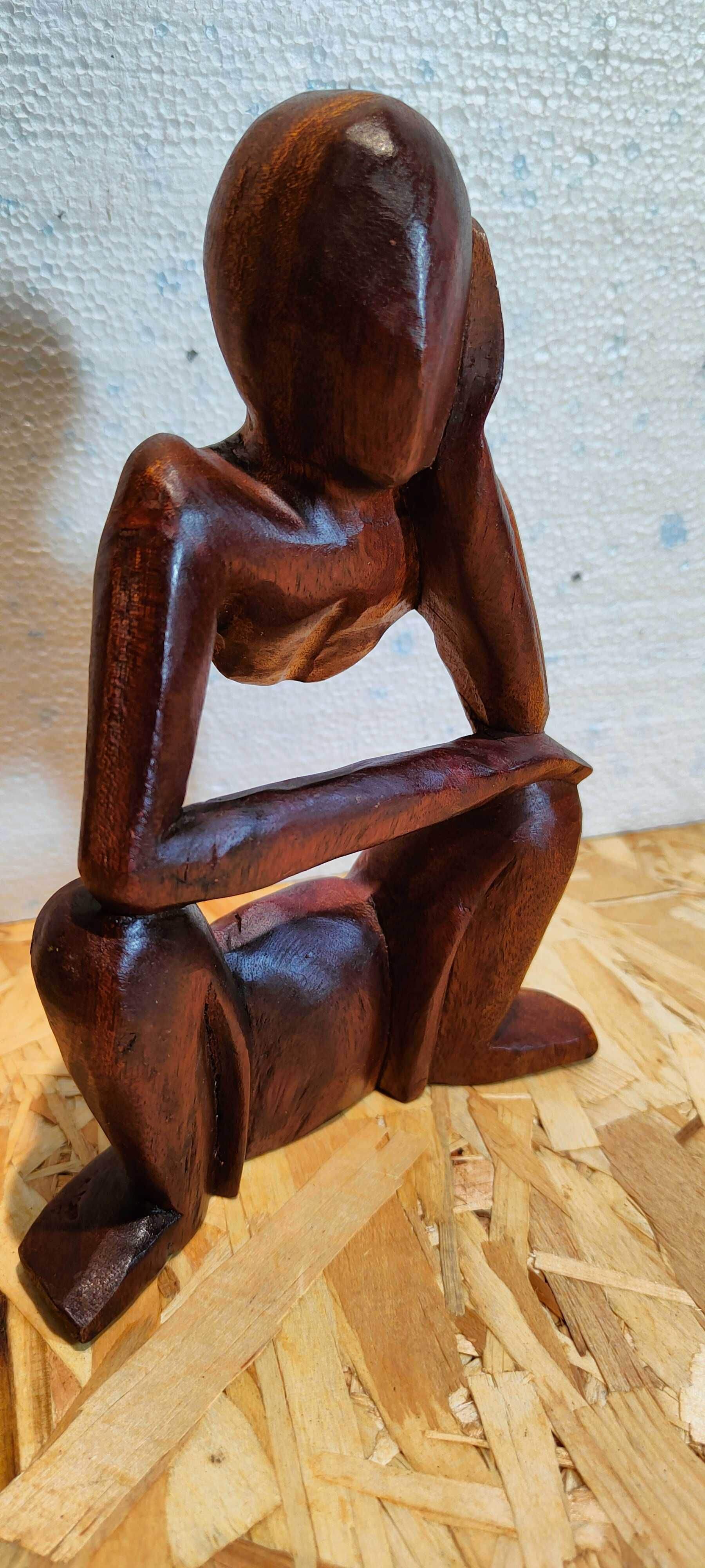 Figurka drewniana ręcznie rzeźbiona ciemny brąz. Nowa