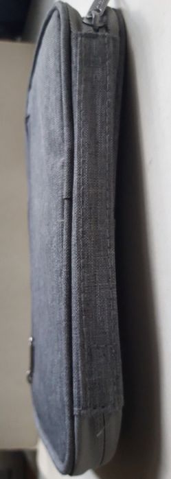 Сумочка-барсетка для города и путешествий.