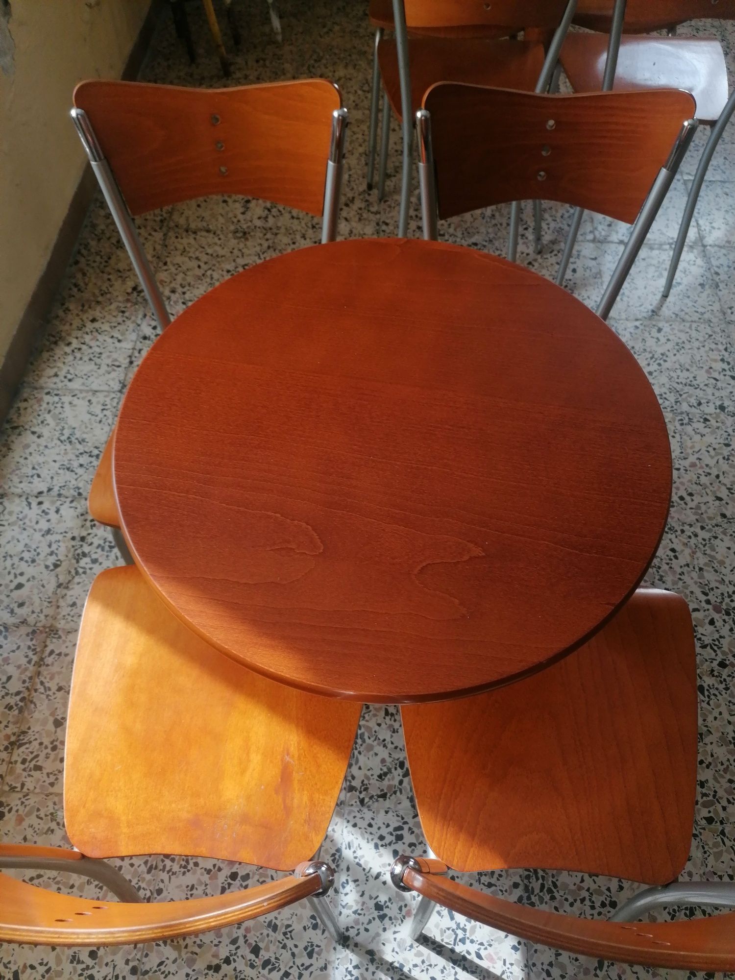 Mobiliário para café / pastelaria