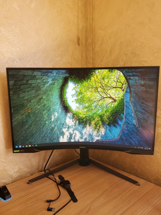 Продам Монитор Samsung Odyssey G7 як новий