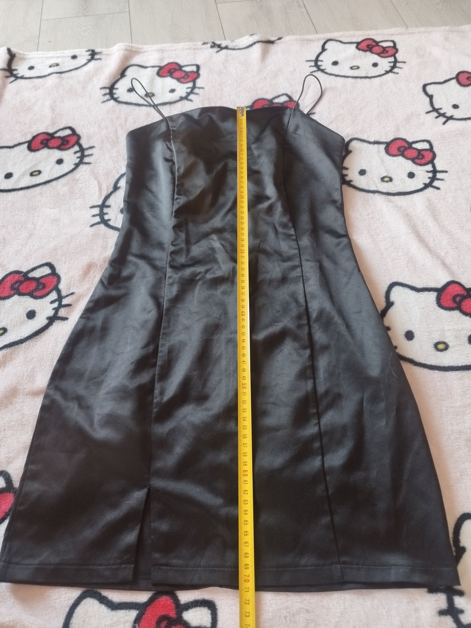 Sukienka basic Cropp M przylegająca