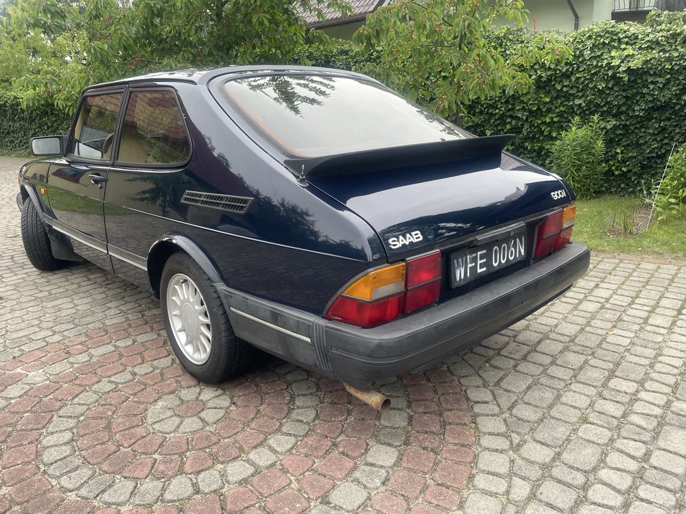 Saab 900i krokodyl 3d jedynie 131 tyś przebiegu PIERWSZY LAKIER