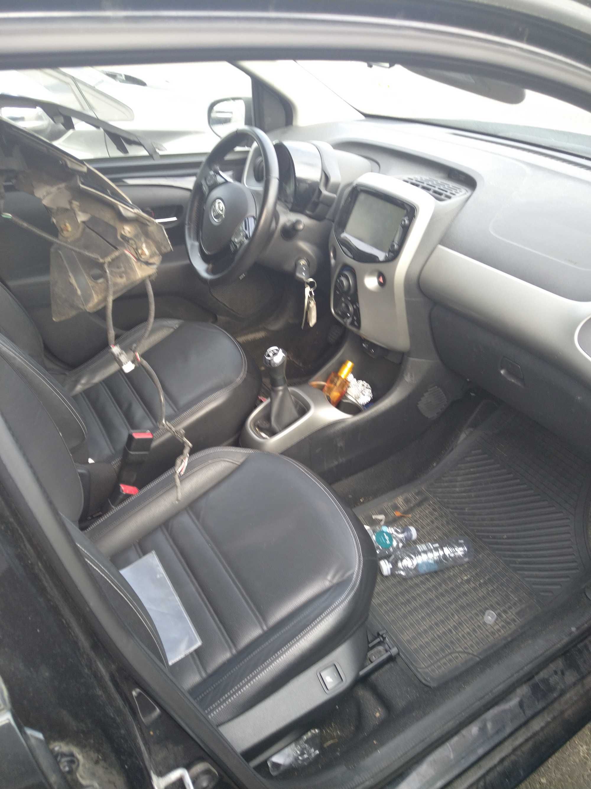Toyota Aygo kamera, skóry, tempomat podgrzewane fotele