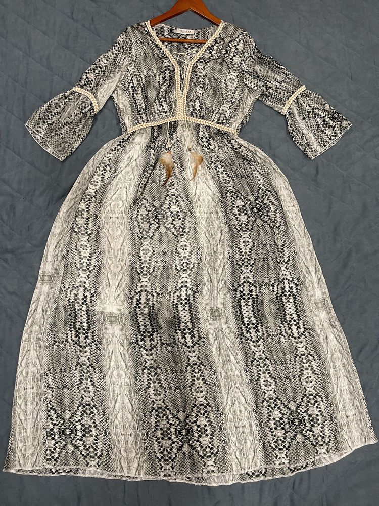 Шикарное платье Франция 46-48 + подарок кожаные босоножки