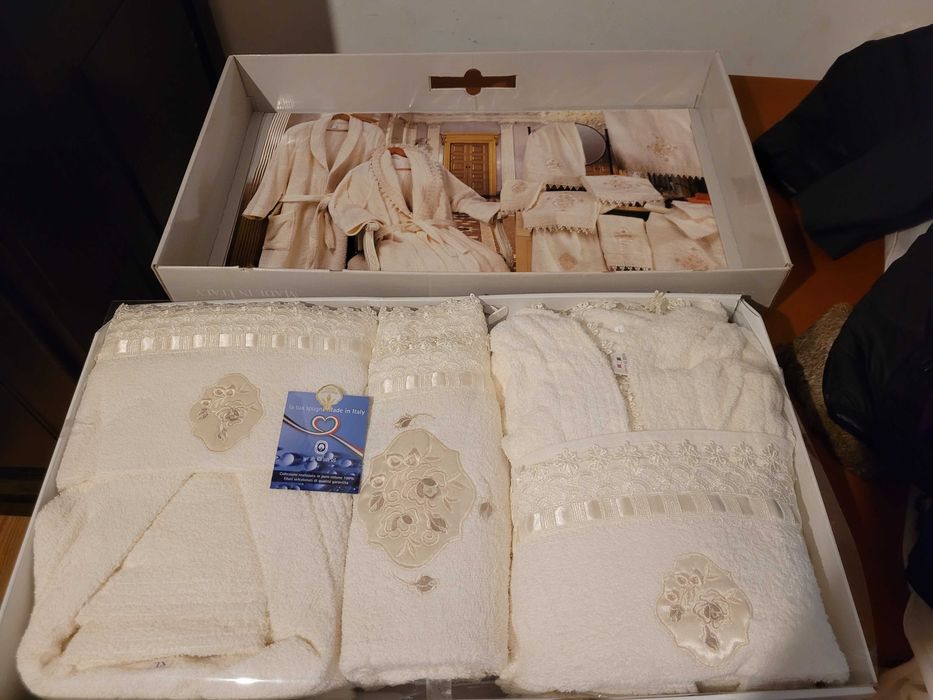 Zestaw dwa włoskie szlafroki i ręczniki 100% bawełna zestaw kąpielowy