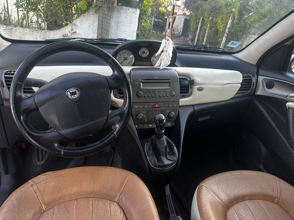 Vendo lancia Y 2004