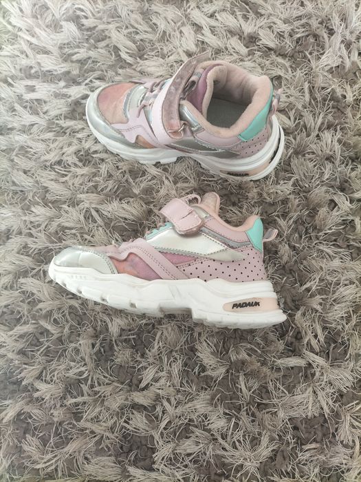 Sprzedam buty dla dzieci