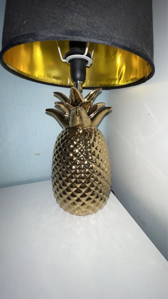 Декоративна настільна Лампа з ананасом