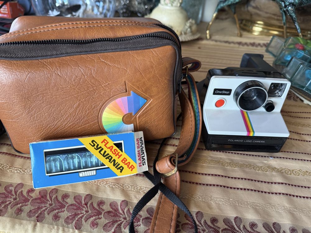 Polaroid OneStep SX-70 Rainbow – Câmera Vintage Funcional