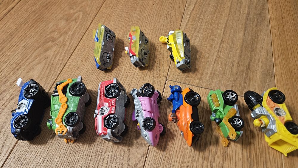 Zestaw metalowych autek z serii Psi Patrol