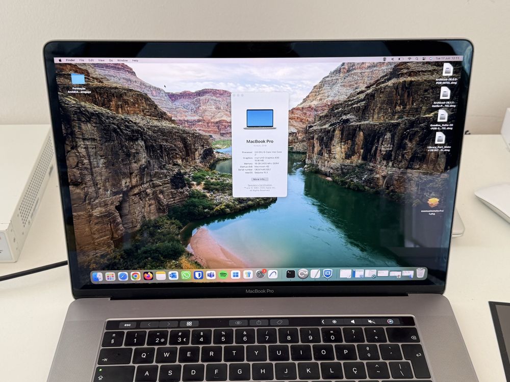 Macbook 2019 Touch Bar