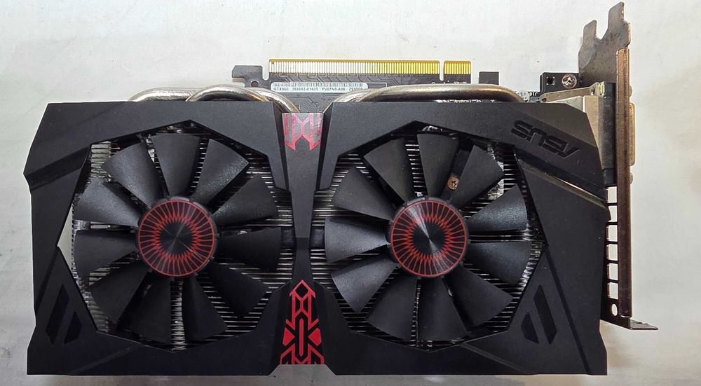 ASUS - Lote Material Informático Gamer