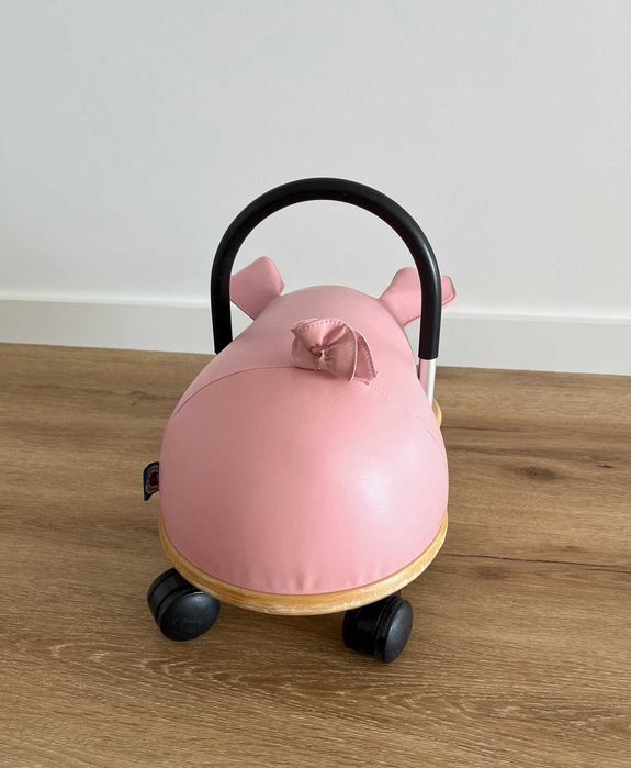 Andador Wheely Bug (Porquinho) – Ride-On infantil em ótimo estado