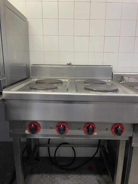 TUDO DEVE IR!! Equipamento e mobiliário completos para restaurante