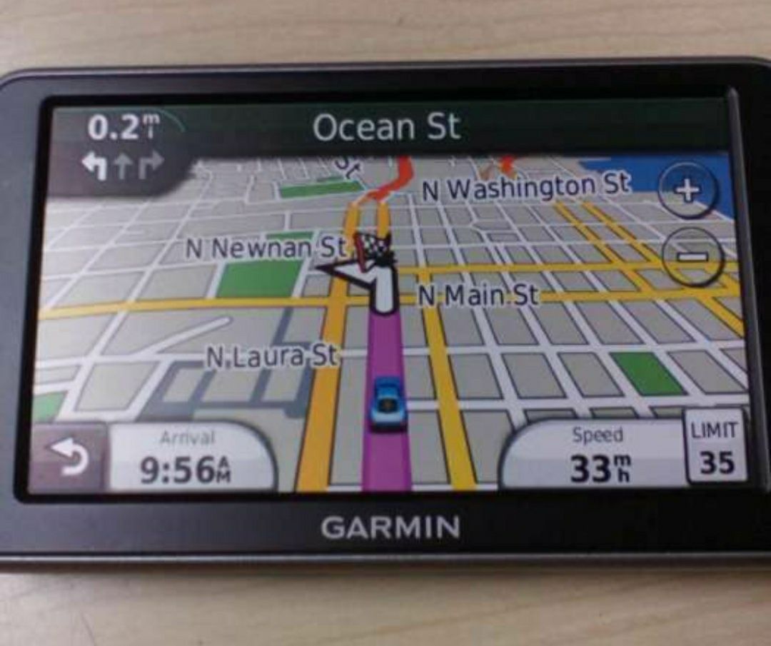 GPS: caixas Garmin.