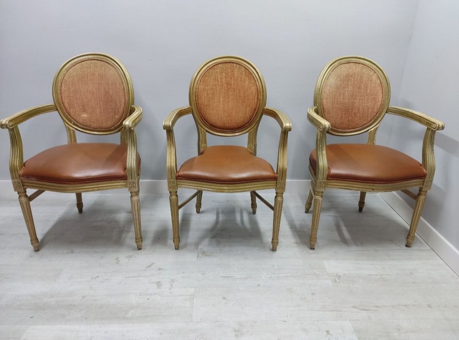 Krzesła Medaliony z podłokietnikiem 50szt