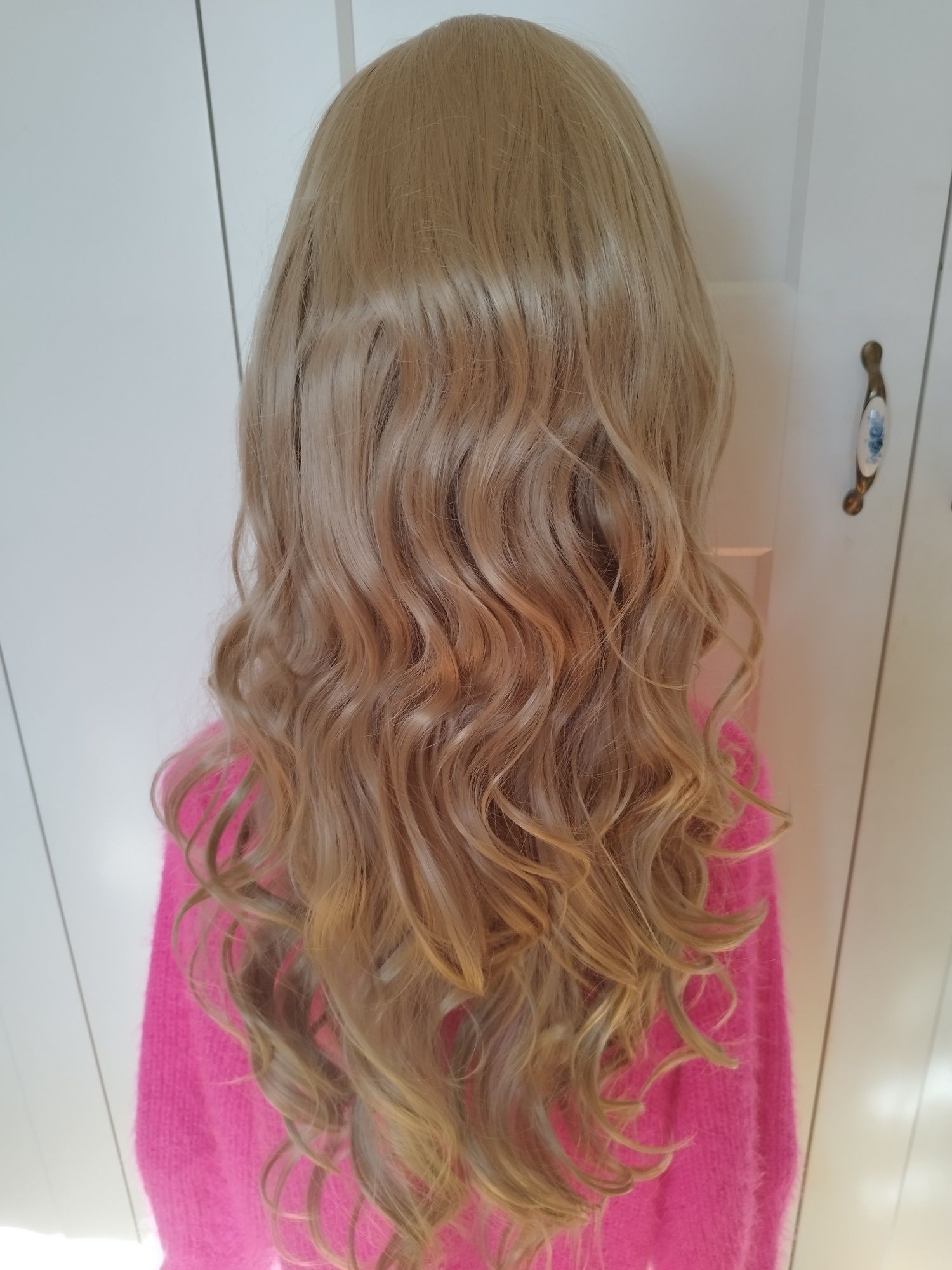 Peruka lace front 66 cm. Kręcone blond. Gratis dodatki